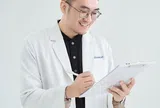 Từ Đắk Lắk đến hành trình theo đuổi da liễu y khoa chuẩn mực của bác sĩ 9x Ngô Quang Hồ