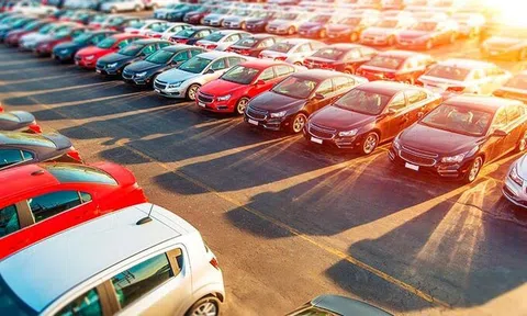 Thị trường ô tô dịp cuối năm: Ưu đãi khủng, kích cầu người tiêu dùng