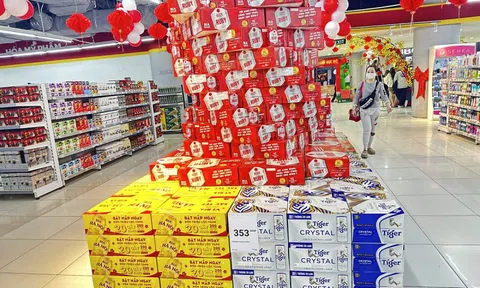 Thị trường bia Tết 2024: Siêu thị và cửa hàng 'ê hề' chờ khách