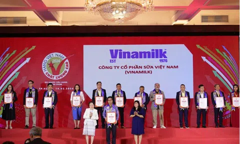 Vinamilk 28 năm liên tiếp giữ danh hiệu Hàng Việt Nam Chất lượng cao