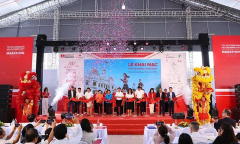 Giải Marathon quốc tế Thành phố Hồ Chí Minh Techcombank mùa thứ 7 khai mạc