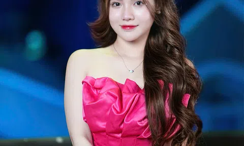 Nhâm nhi vài ly, cô gái cất giọng ‘Nơi vực, nơi anh’ đạt 16,1 triệu view