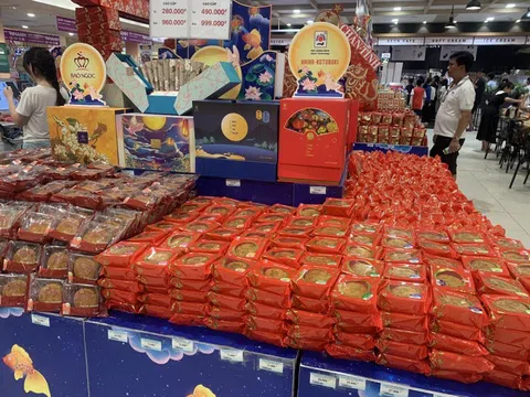 Bánh Trung thu khuyến mãi, giảm giá sâu