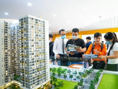 Khơi mào cuộc đua 'săn hàng đẹp, giá tốt' cuối năm