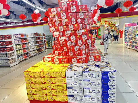 Thị trường bia Tết 2024: Siêu thị và cửa hàng 'ê hề' chờ khách