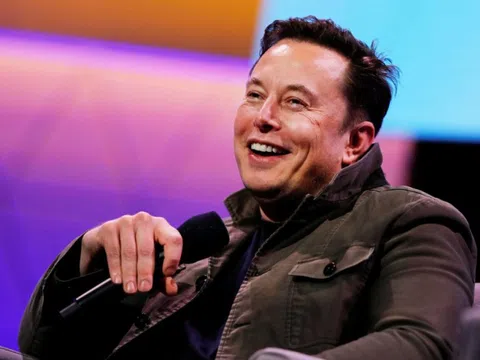 Elon Musk khẳng định việc sử dụng chất cấm là vì lợi ích của nhà đầu tư