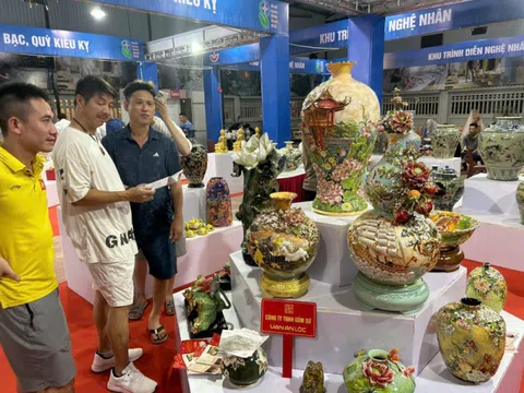 Phát huy và giữ gìn cho ngành Gốm sứ phát triển bền vững và ổn định