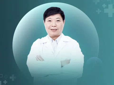 TS. BS Dương Minh Sơn – Hơn 40 năm kinh nghiệm trong lĩnh vực da liễu