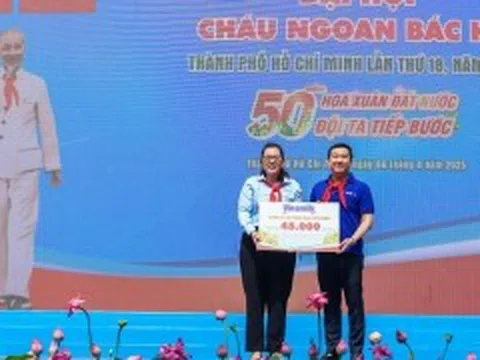 Vinamilk tặng 50 nghìn hộp sữa cho thiếu nhi TP.HCM nhân sự kiện đặc biệt 30/4