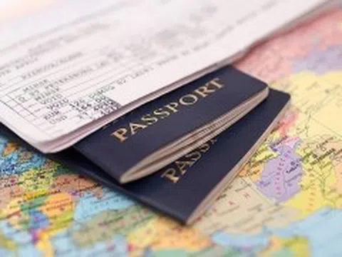 Bị tạm hoãn xuất cảnh nếu nợ thuế từ 50 triệu đồng