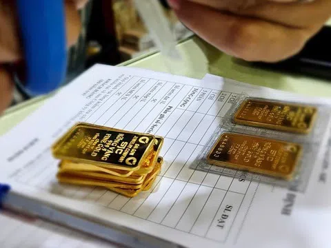 NÓNG: Giá vàng thiết lập đỉnh lịch sử ở mức 120 triệu đồng, chuyện gì đang xảy ra?