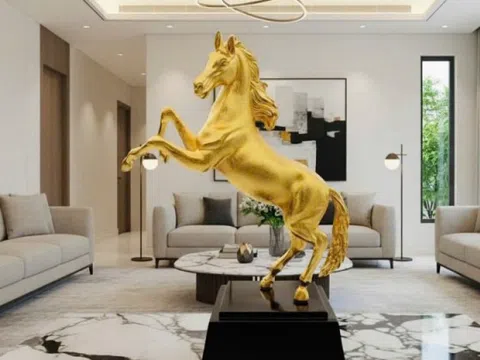 Tượng ngựa mạ vàng ánh kim được săn lùng làm quà tặng Tết Bính Ngọ 2026