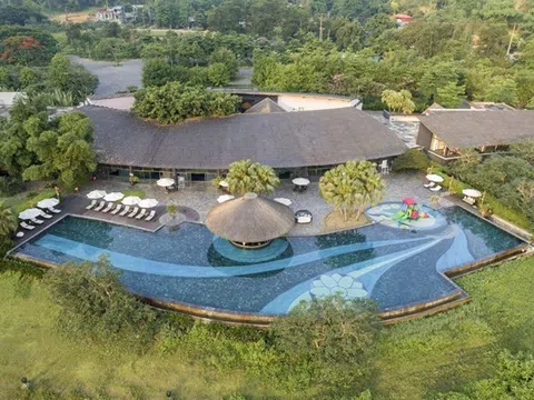 Đến với 'Bản Mường' thu nhỏ Serena Resort Kim Boi giữa núi rừng Tây Bắc
