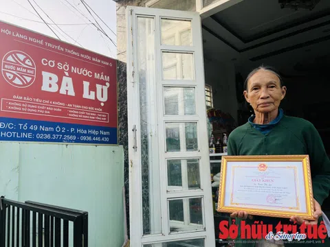 Nước mắm Nam Ô: Bao cuộc đời 'trầy trật' để giữ một danh thơm