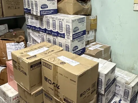 Hà Nội: Siết chặt hoạt động kinh doanh thực phẩm, mỹ phẩm, dược phẩm