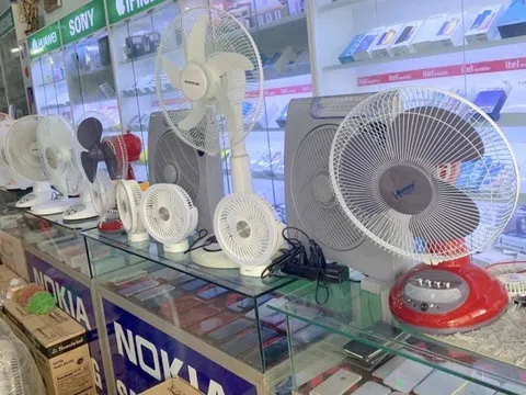 Cảnh báo: Quạt tích điện kém chất lượng, tiềm ẩn nguy cơ cháy nổ