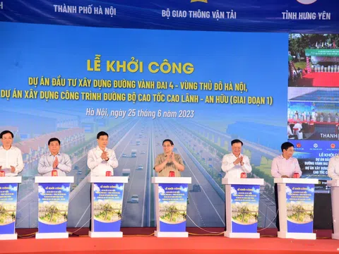 Thủ tướng Phạm Minh Chính bấm nút khởi công Dự án Vành đai 4 Vùng Thủ đô