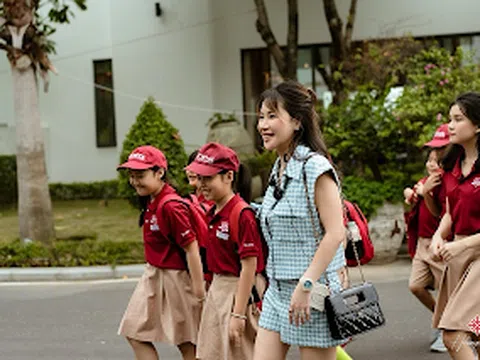 Ê-kíp xịn sò tổ chức sự kiện ‘Trải nghiệm Văn hóa – Nghệ thuật cùng hoạ sĩ Đặng Thanh Huyền’