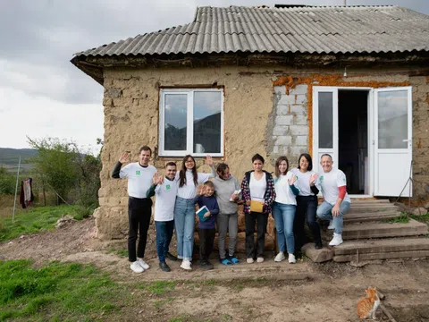 UNIQLO Triển khai sáng kiến 'The Heart of LifeWear', trao tặng 1 triệu trang phục mùa Đông 2024