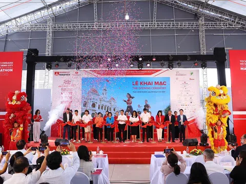 Giải Marathon quốc tế Thành phố Hồ Chí Minh Techcombank mùa thứ 7 khai mạc