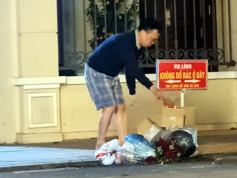 Hà Nội:  Cần giải quyết triệt để việc xả rác bừa bãi gây mất mỹ quan đô thị tại phường Cửa Đông