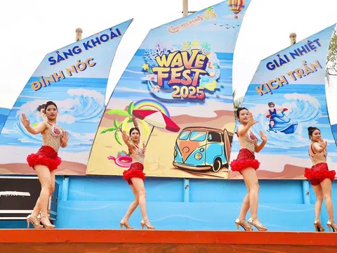 Khoảnh khắc rực rỡ – Niềm vui lan tỏa cùng Công viên nước Hồ Tây