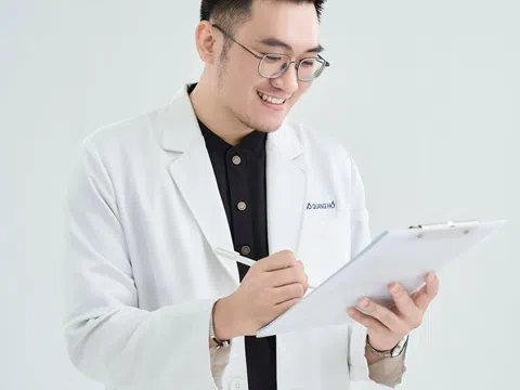 Từ Đắk Lắk đến hành trình theo đuổi da liễu y khoa chuẩn mực của bác sĩ 9x Ngô Quang Hồ