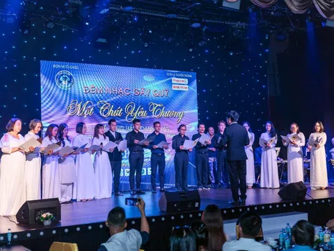 Câu Lạc bộ Doanh Nhân và Pháp Luật tổ chức đêm nhạc "Một Chút Yêu Thương"