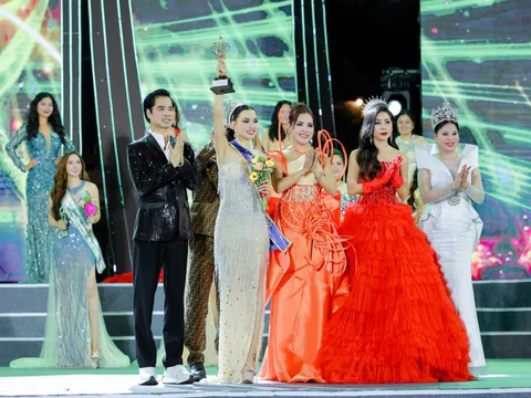 Doanh nhân Nguyễn Thị Thu Nhanh trở thành Hoa hậu Đại sứ Trái đất
