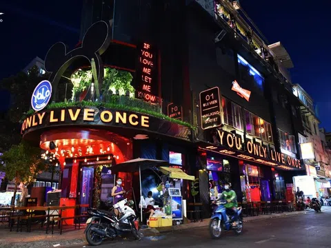 TP.HCM: Karaoke, vũ trường, xe ôm công nghệ được phép hoạt động ở vùng xanh