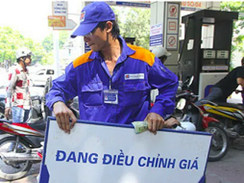 15h00 chiều 1/8, giá xăng giảm tiếp 470 đồng/lít