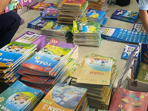 Thu giữ gần 800 cuốn sách giả mạo nhãn hiệu của NXB Giáo dục Việt Nam